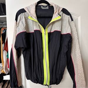 Sporty GUESS windbreaker jacket